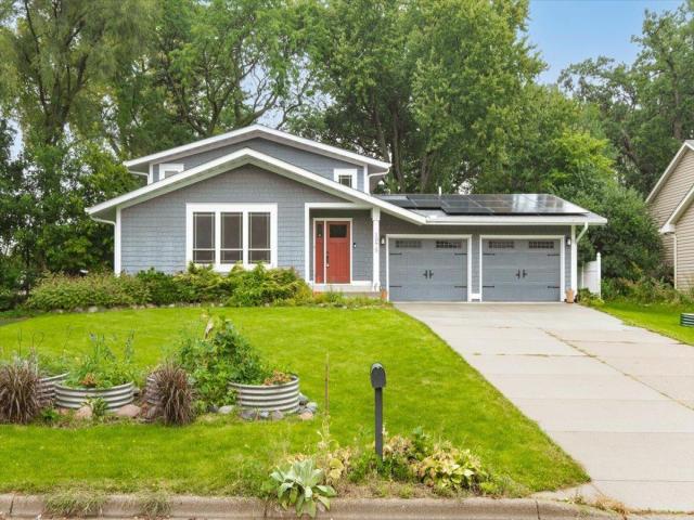 1075 Sherren Street W Saint Paul MN 55113 - MLS# 6793401