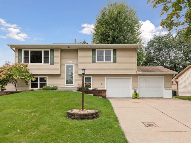 2074 Carnelian Lane Saint Paul MN 55122 - MLS# 6793626