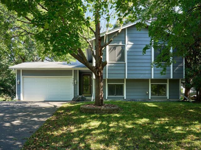 9863 Balmoral Lane Eden Prairie MN 55347 - MLS# 6793631