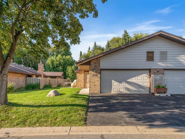 1224 Black Oaks Lane N Plymouth MN 55447 - MLS# 6793980