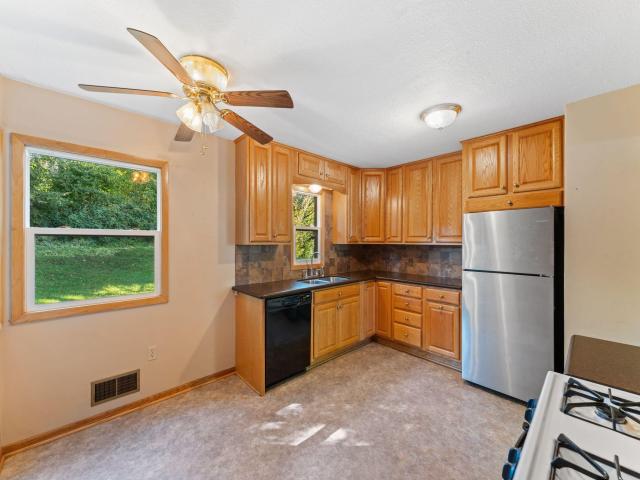 450 11th Avenue S South Saint Paul MN 55075 - MLS# 6794039