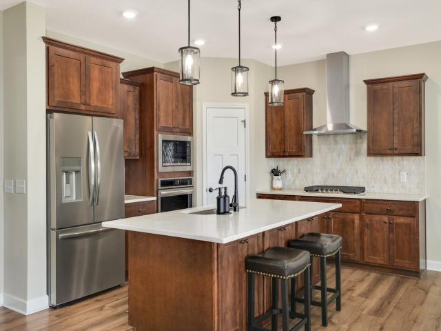 7107 184th Street W Lakeville MN 55044 - MLS# 6794043