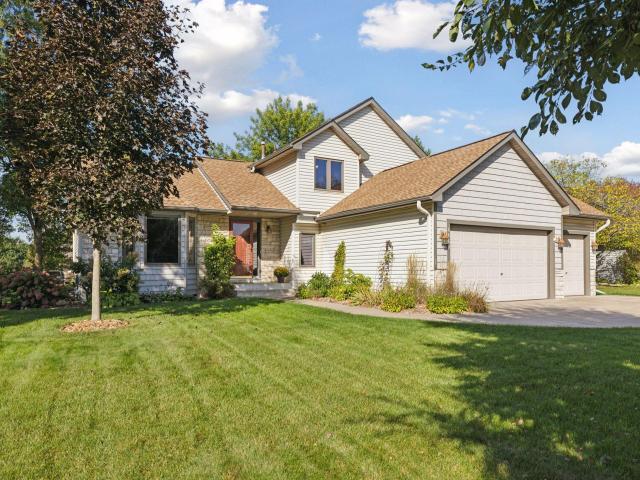 6465 W Shadow Lake Drive Lino Lakes MN 55014 - MLS# 6794079
