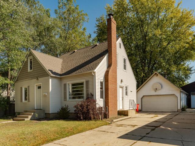 412 12th Avenue SE Rochester MN 55904 - MLS# 6794135