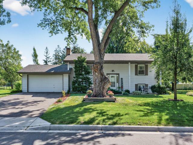 2460 Xylon Avenue N Minneapolis MN 55427 - MLS# 6794233