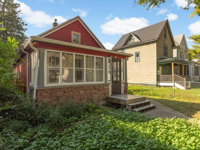 306 Burgess Street Saint Paul MN 55117 - MLS# 6794780