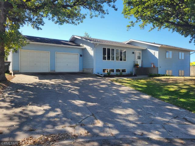 604 Fir Circle N Glencoe MN 55336 - MLS# 6794861