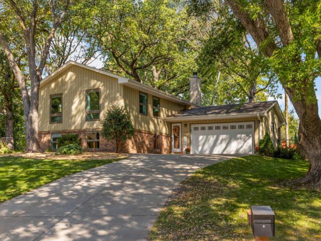 7136 Coachwood Circle Woodbury MN 55125 - MLS# 6795050