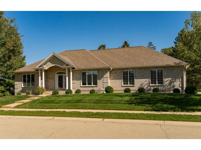 360 Wimbledon Hills Drive SW Rochester MN 55902 - MLS# 6795574