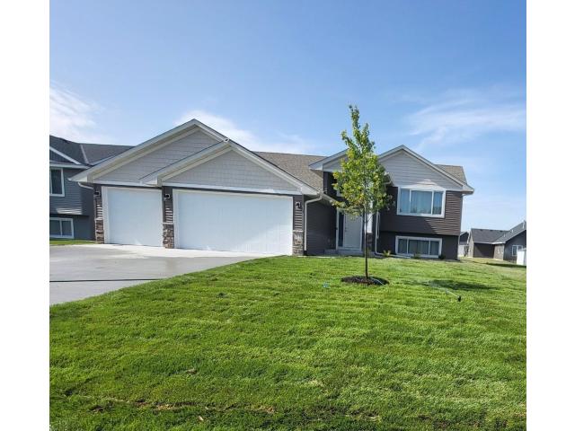 1213 Olivia Street SE New Prague MN 56071 - MLS# 6795815