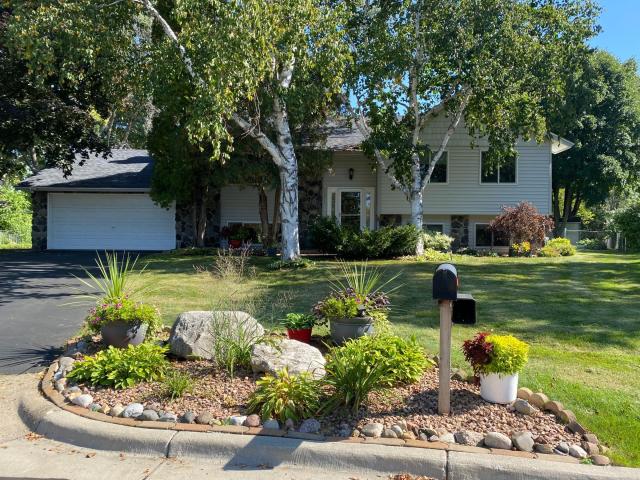 11311 W River Hills Drive Burnsville MN 55337 - MLS# 6796400