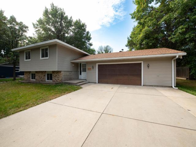 8460 Fairchild Avenue Saint Paul MN 55112 - MLS# 6796427