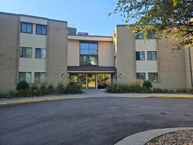 11160 Anderson Lakes Parkway Unit 218 Eden Prairie MN 55344 - MLS# 6796444