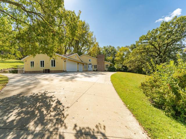 2011 Merrihills Drive SW Rochester MN 55902 - MLS# 6796688