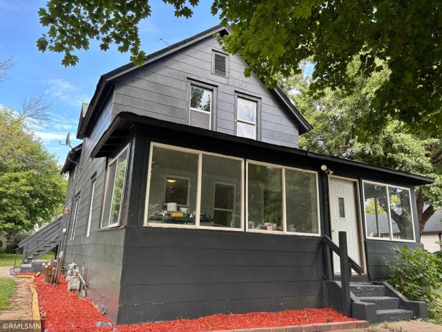 1067 Farrington Street Saint Paul MN 55117 - MLS# 6796783