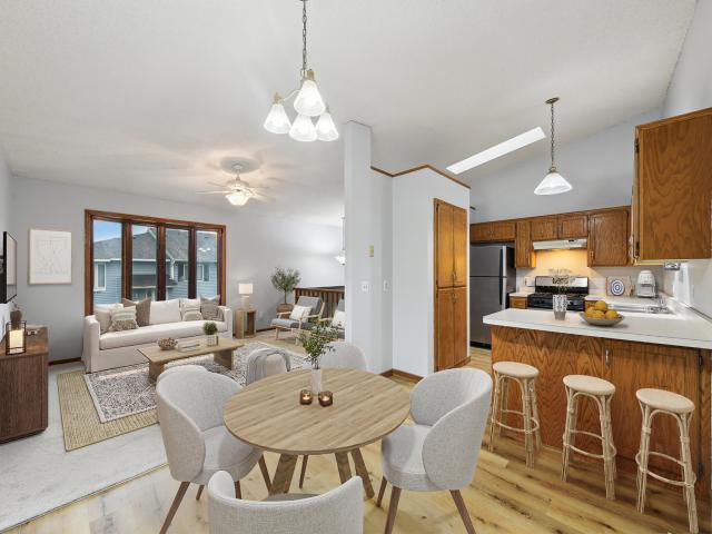 14737 Endicott Way Apple Valley MN 55124 - MLS# 6796921