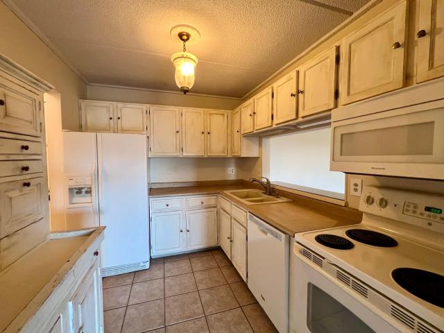 10501 Cedar Lake Road Unit 512 Hopkins MN 55305 - MLS# 6797161