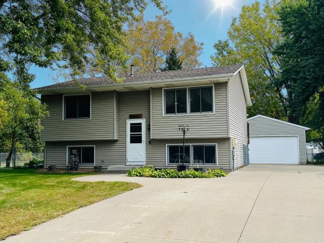 5040 Woodcrest Road Saint Paul MN 55110 - MLS# 6797332
