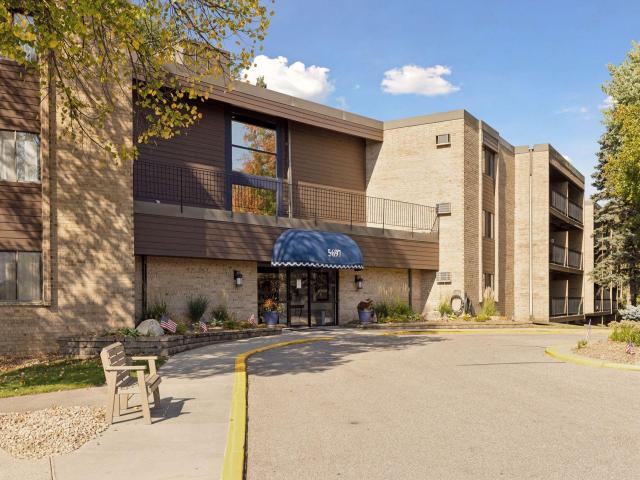 5697 Green Circle Drive Unit 219 Minnetonka MN 55343 - MLS# 6797452