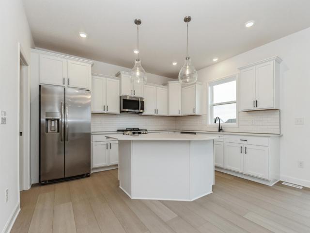 7541 Lower 42nd Street N Oakdale MN 55128 - MLS# 6797711