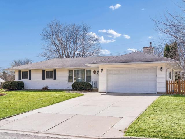 2403 Inca Lane Saint Paul MN 55112 - MLS# 6797818