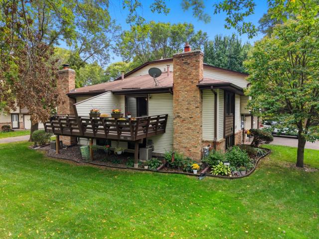3801 Brookdale Circle N Brooklyn Park MN 55443 - MLS# 6797875