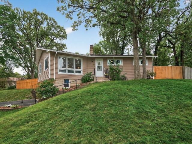521 Timberland Drive Burnsville MN 55337 - MLS# 6798324