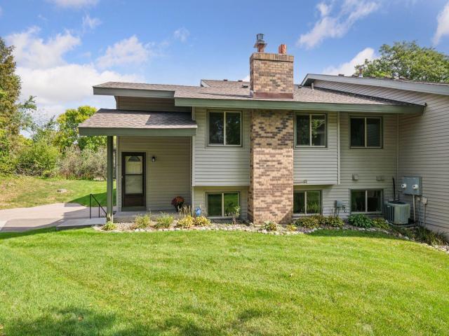 9775 Dorset Lane Eden Prairie MN 55347 - MLS# 6798518
