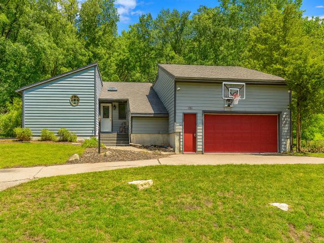 386 Pleasant Hill Drive Winona MN 55987 - MLS# 6798593