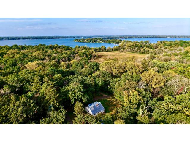 1810 Moccasin Avenue Mahtomedi MN 55115 - MLS# 6798695