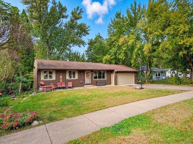 3933 Bellaire Avenue Saint Paul MN 55110 - MLS# 6799259