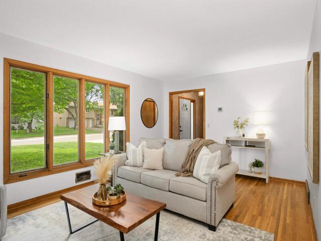 6329 Peacedale Avenue Minneapolis MN 55424 - MLS# 6799387