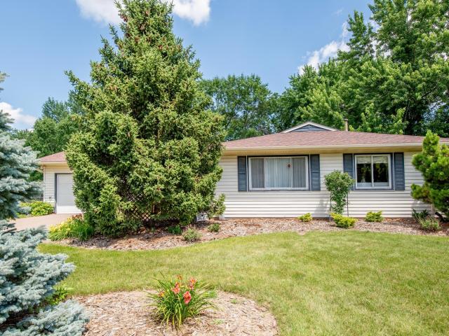 1769 Serpentine Drive Saint Paul MN 55122 - MLS# 6800125
