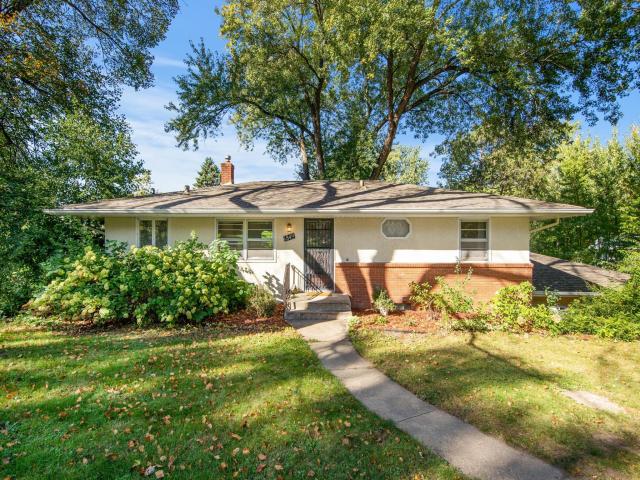 1849 Kennard Street Maplewood MN 55109 - MLS# 6800263