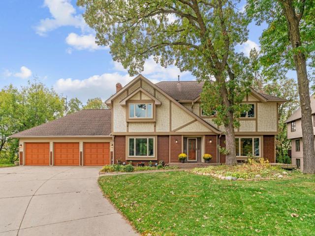 1005 Hilloway Circle Burnsville MN 55306 - MLS# 6800799