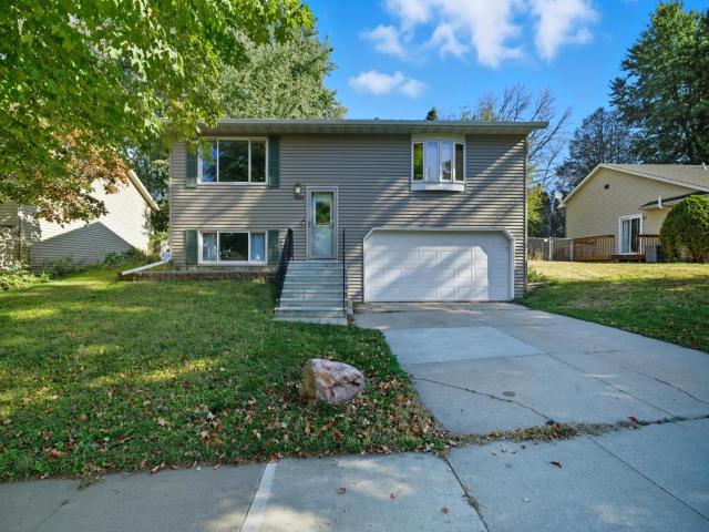4339 Manor Park Drive NW Rochester MN 55901 - MLS# 6801158