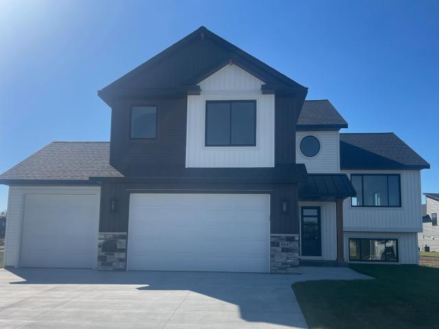 1884 Ashley Drive NE Byron MN 55920 - MLS# 6801602