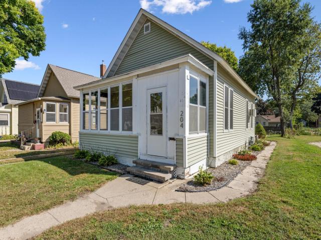 204 Harvester Avenue Winona MN 55987 - MLS# 6801790