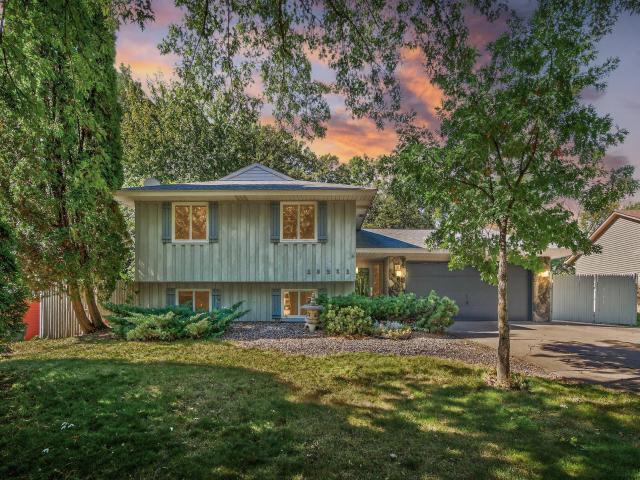 13213 Ferris Avenue Apple Valley MN 55124 - MLS# 6801828
