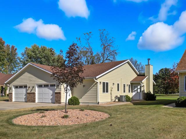 13 Augusta Place Owatonna MN 55060 - MLS# 6801846