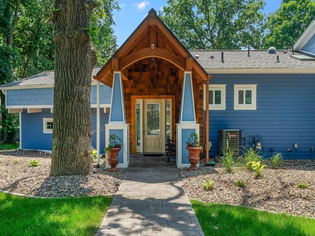 10727 Braewood Circle Bloomington MN 55437 - MLS# 6802106