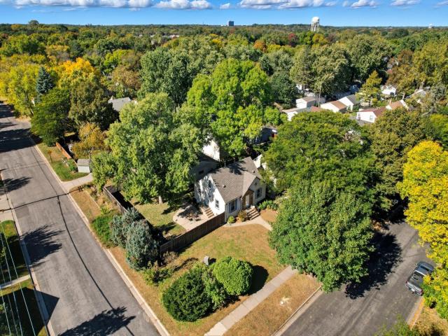 2852 Hampshire Avenue S Minneapolis MN 55426 - MLS# 6802241