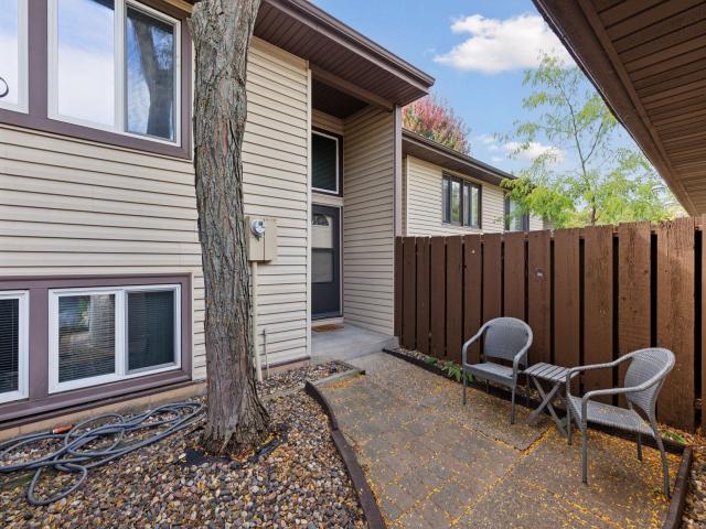 146 River Woods Lane Burnsville MN 55337 - MLS# 6802496