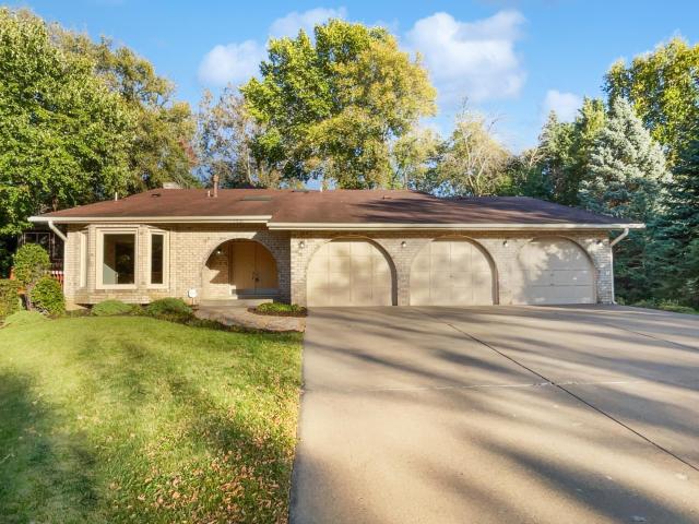 1531 Briarknoll Circle Saint Paul MN 55112 - MLS# 6802719
