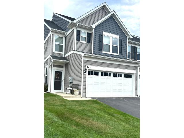 742 Maggie Way Chanhassen MN 55317 - MLS# 6803018