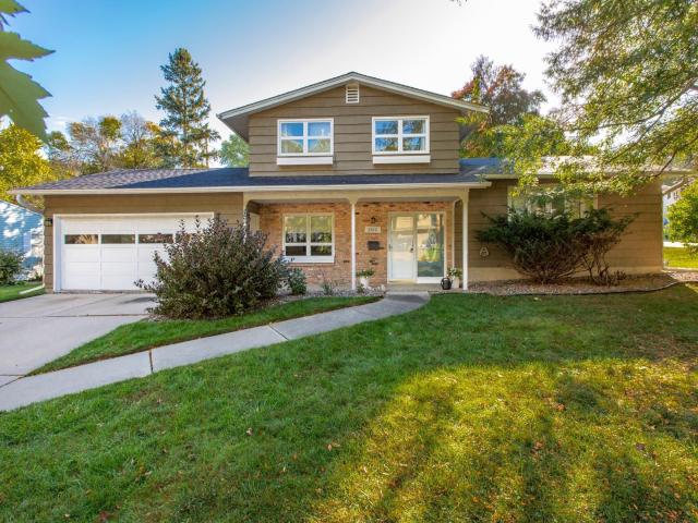 2010 13th Avenue NW Rochester MN 55901 - MLS# 6803352