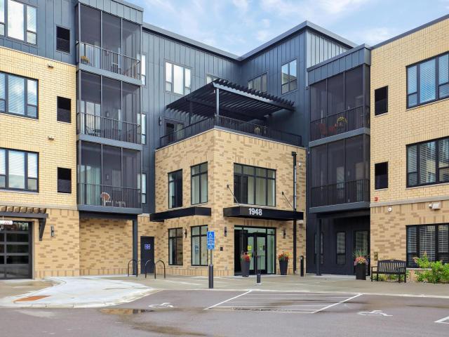 1948 W Wayzata Boulevard Unit 308 Long Lake MN 55356 - MLS# 6803691