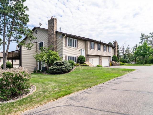10326 Balsam Lane Eden Prairie MN 55347 - MLS# 6804121