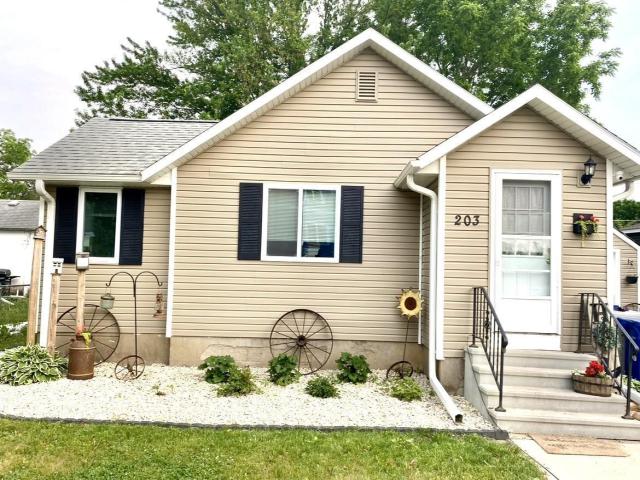203 1st Street NW Dodge Center MN 55927 - MLS# 6804428