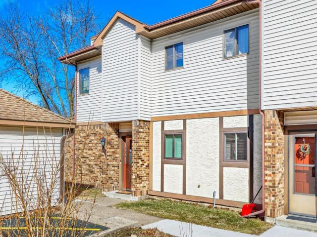 2058 Pathways Drive Unit 9 Saint Paul MN 55119 - MLS# 6806018